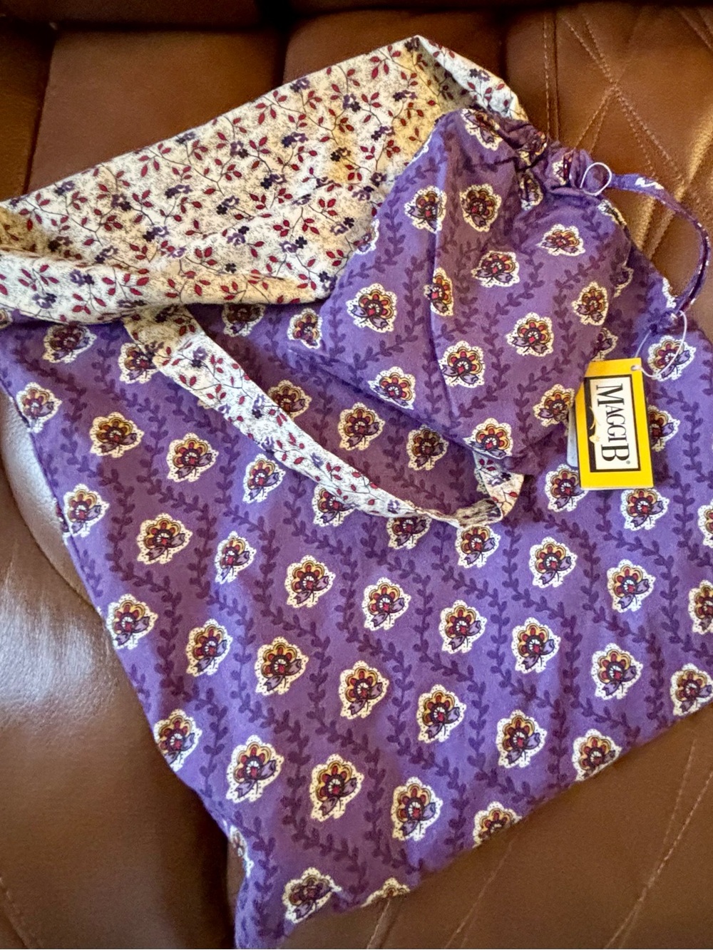 Tote bag foldable & reversible with carrying pouch by Maggi B